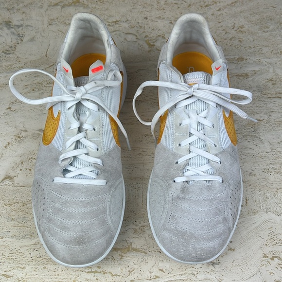 Nike Streetgato Indoor Soccer Shoes White Gold DC8466-171 Men’s Size 8.5 - Picture 3 of 11